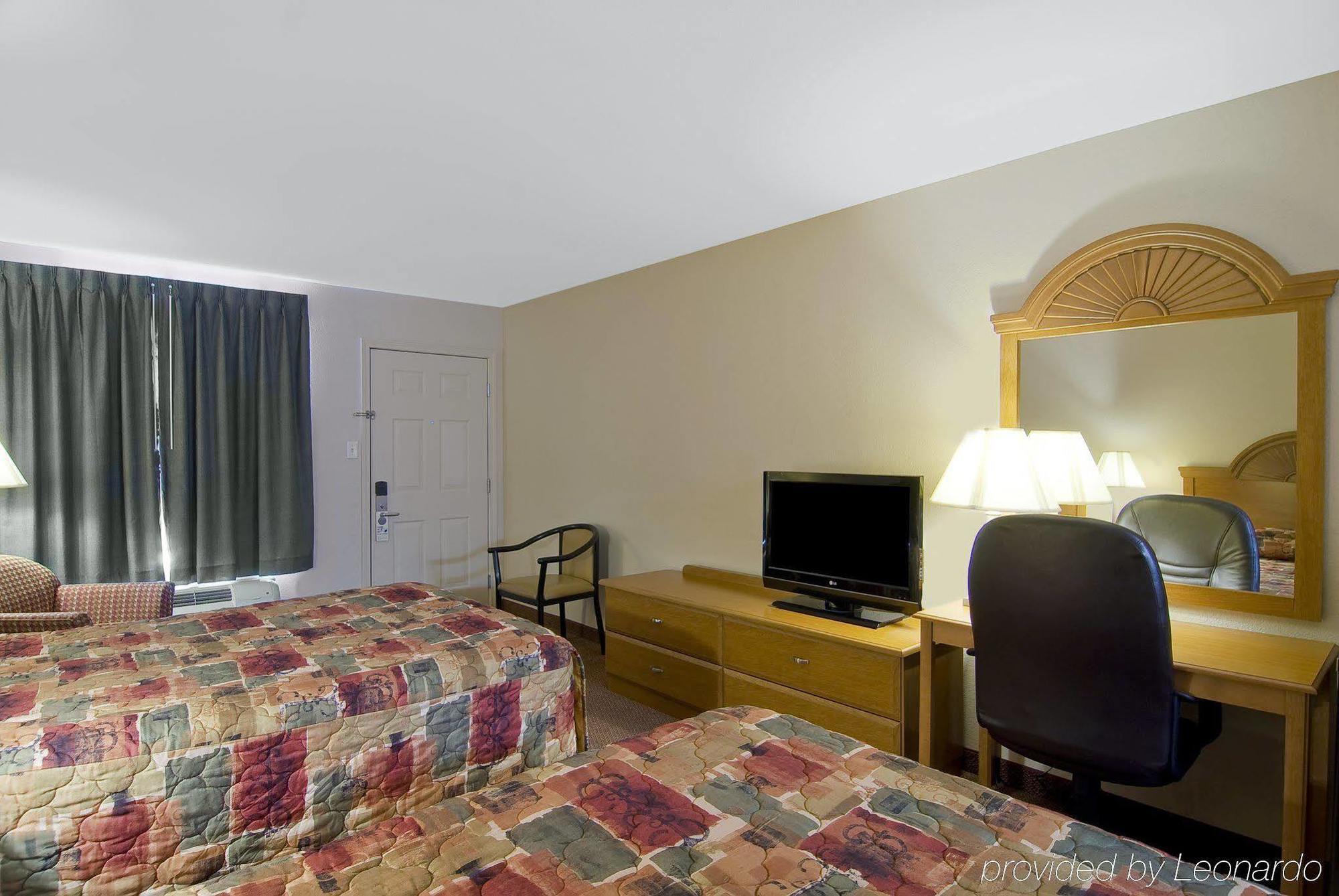 Americas Best Value Inn Deridder Room photo
